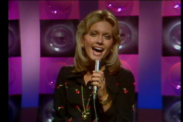 Olivia Newton-John in Sez Les