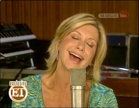 Olivia Newton-John Chloe Lattanzi Entertainment Tonight 2007