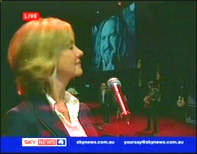 Olivia Newton-John performs at Billy Thorpe's memorial service March 2007