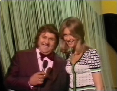 Olivia Newton-John, Sez Les Dawson 1973