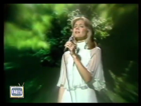 Olivia Newton-John I Honestly Love You dressed in green