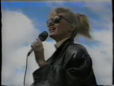 Olivia Newton-John at VFL 1986