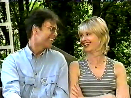 Olivia Newton-John and Cliff Richard on Holmes 1998